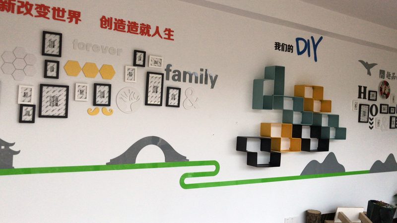 在广告投放过程中，数据是衡量效果的重要依据。以下是几个关键数据指标：