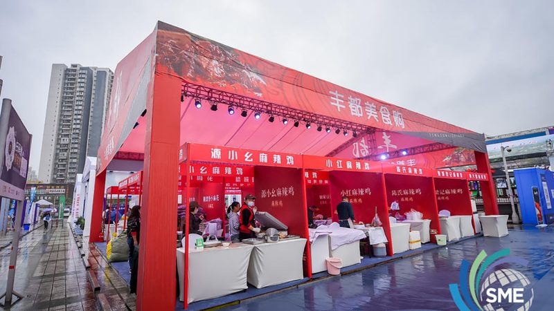在对比广告传媒公司的报价时，我们需要关注以下细节：